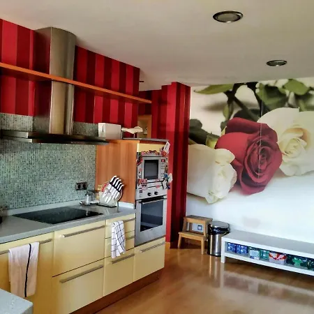 De Lujo Con Piscina Interior En Дом отдыха *