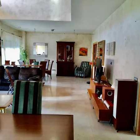 De Lujo Con Piscina Interior En Дом отдыха